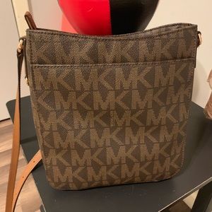 Michael kors small crossbody